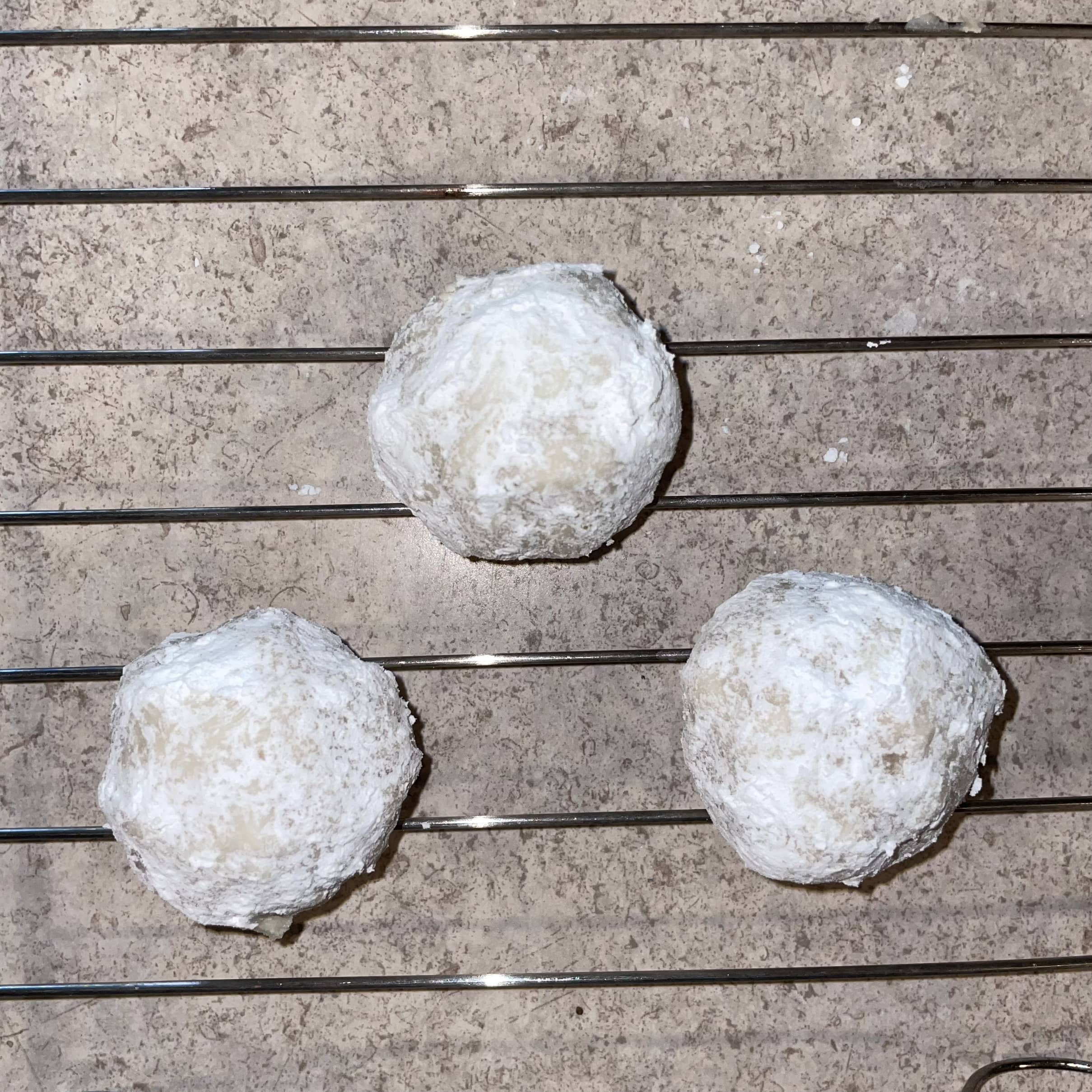 Snowball cookies